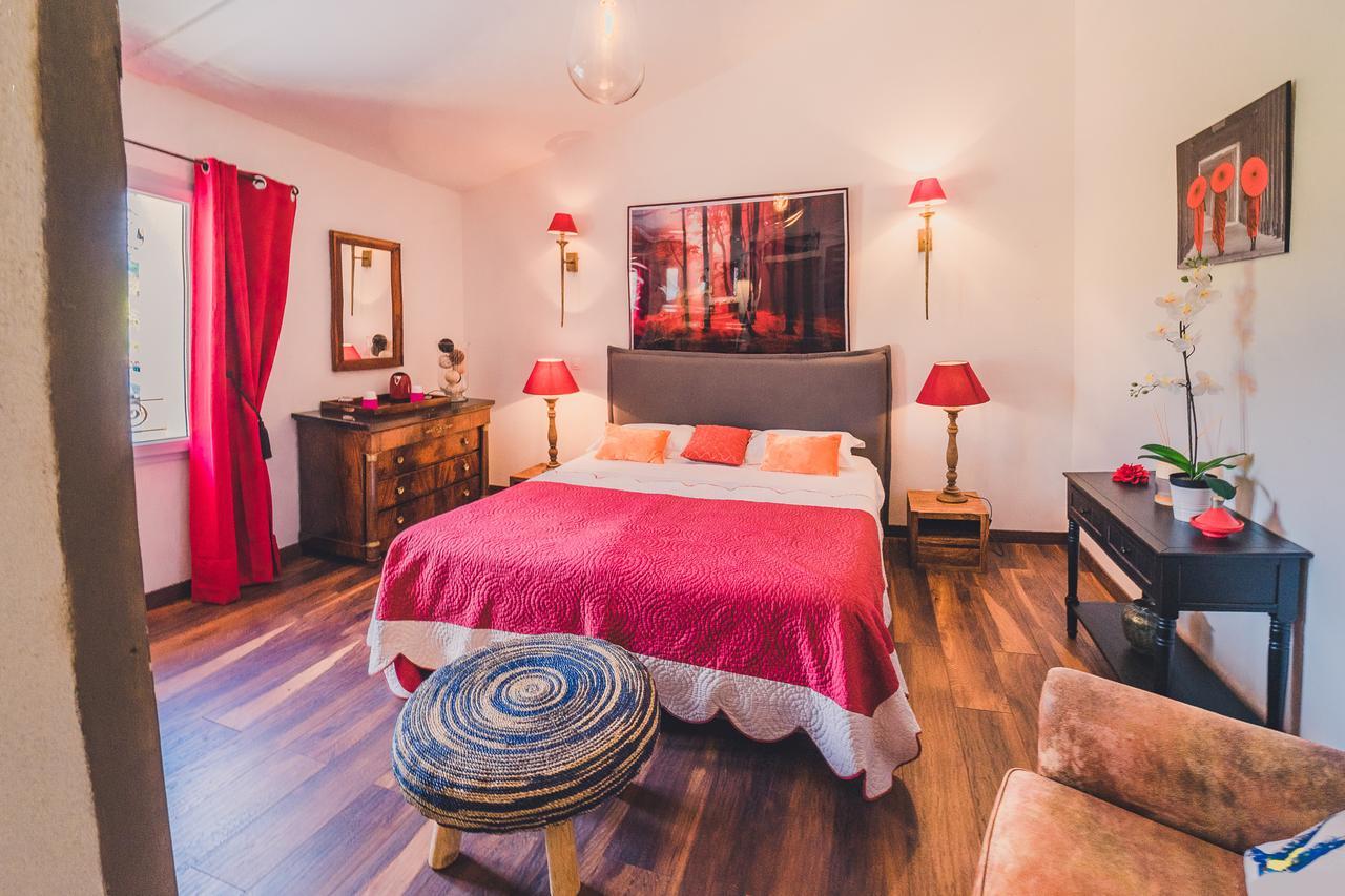 Maison Sadina Сегюре Экстерьер фото